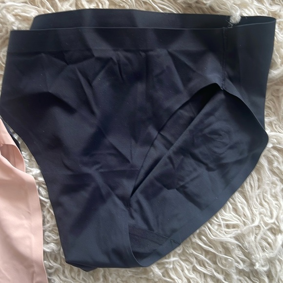 S: Halston 4 pack Panties Women's - Picture 7 of 9